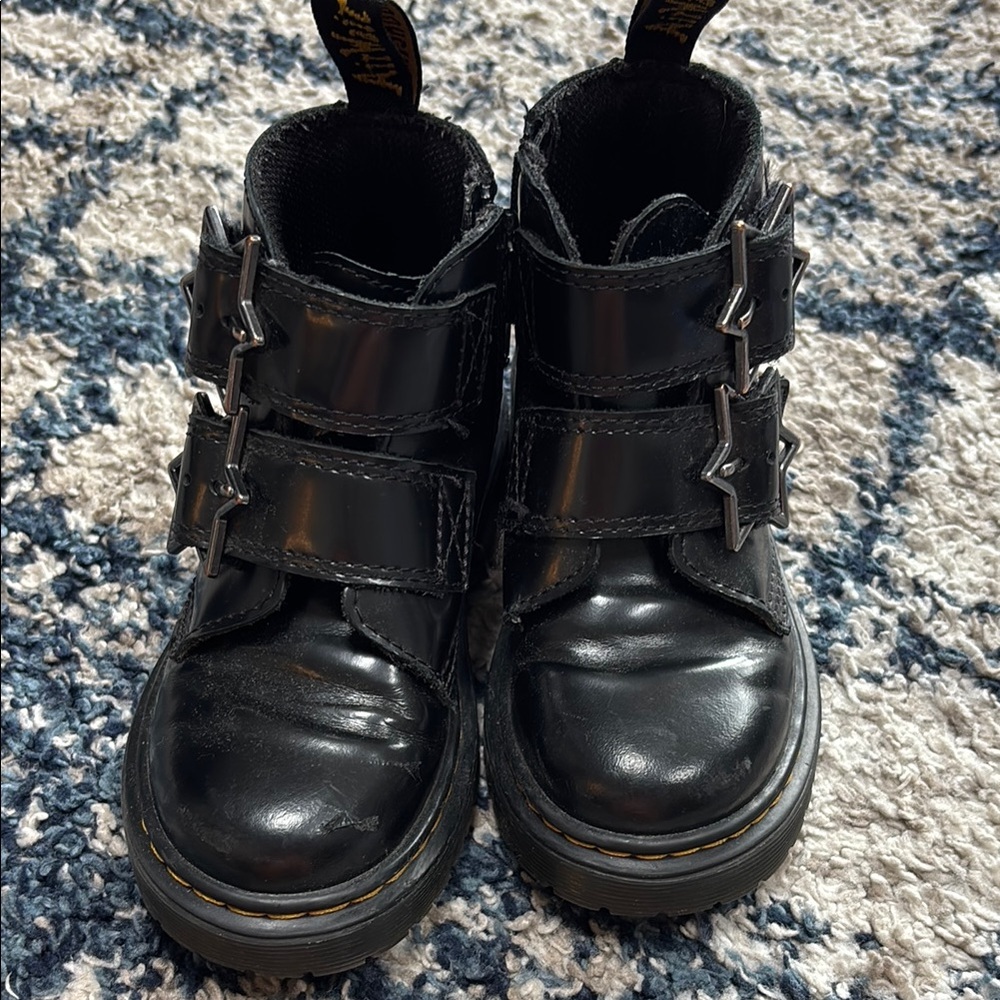 EUC Doc Martens toddler girl 11 some scuffing on front
